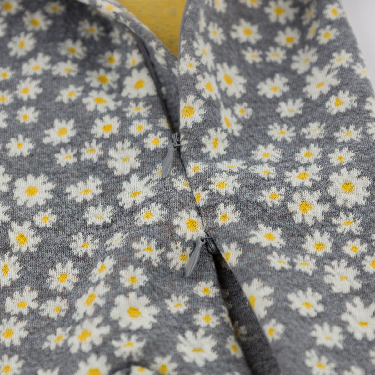 oh baby! Double Knit Zipper Footie - Pucker Mini Daisy - Heather Gray