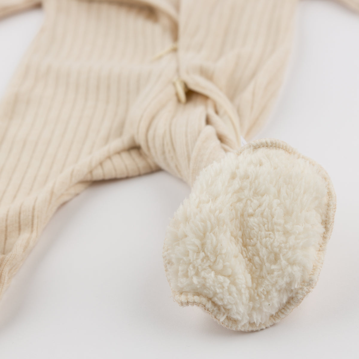 oh baby! Wide Rib Fuzzy Sweater Knit Zipper Footie - Natural - Inside Foot