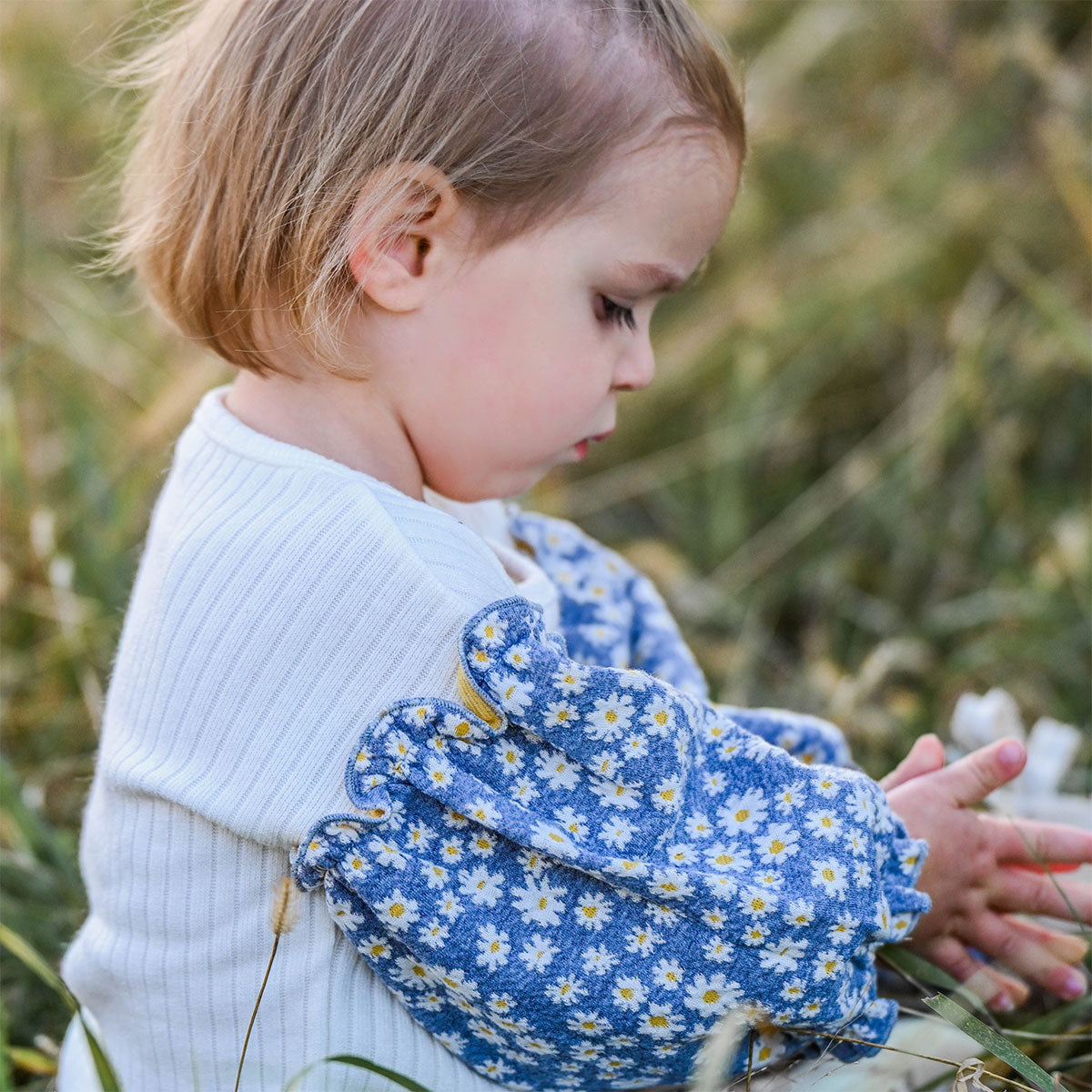 oh baby! Nellie Sweaterknit Blouse - Pucker Mini Daisies Print Puff Sleeves 